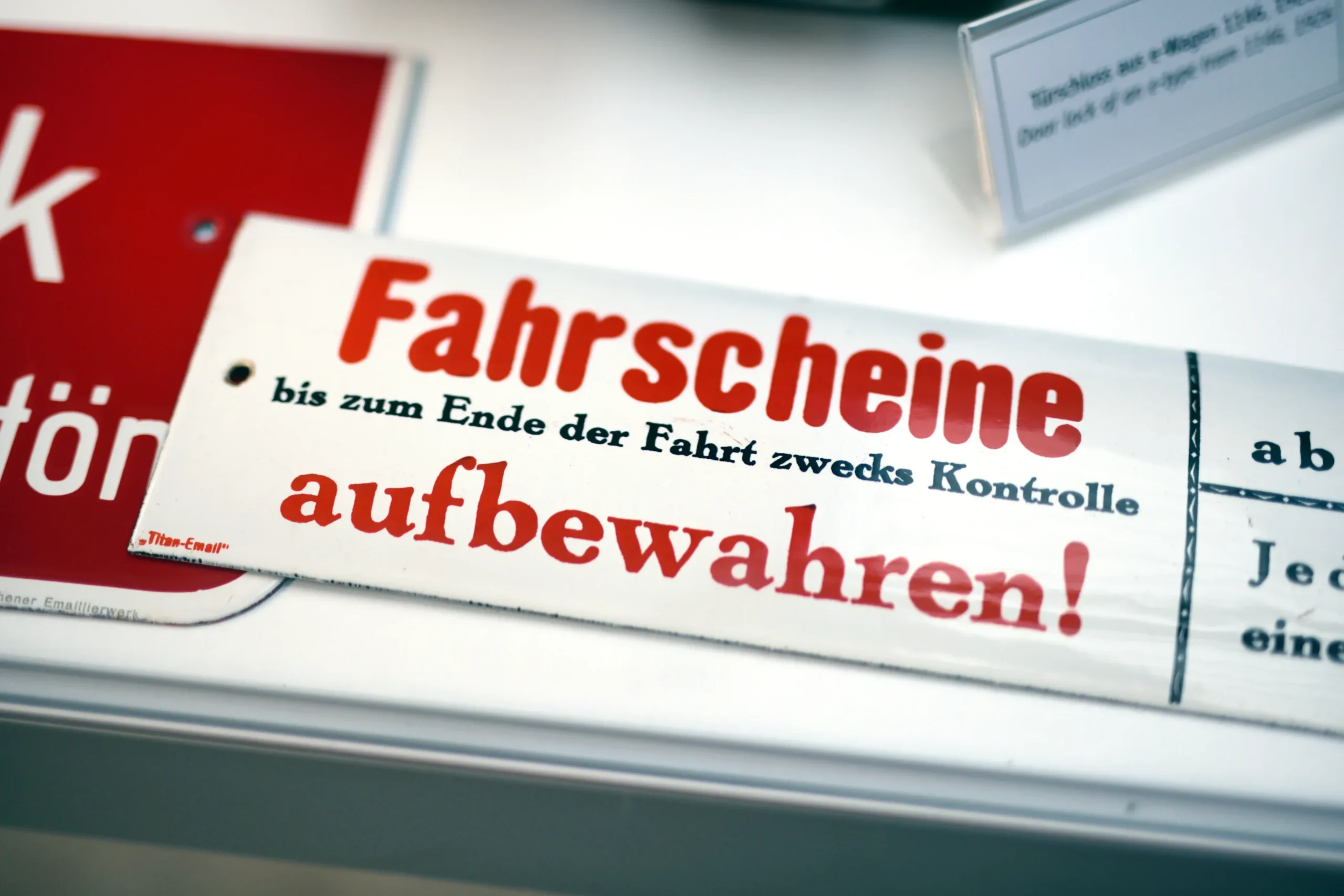 Schild_Fahrscheine_aufbewahren