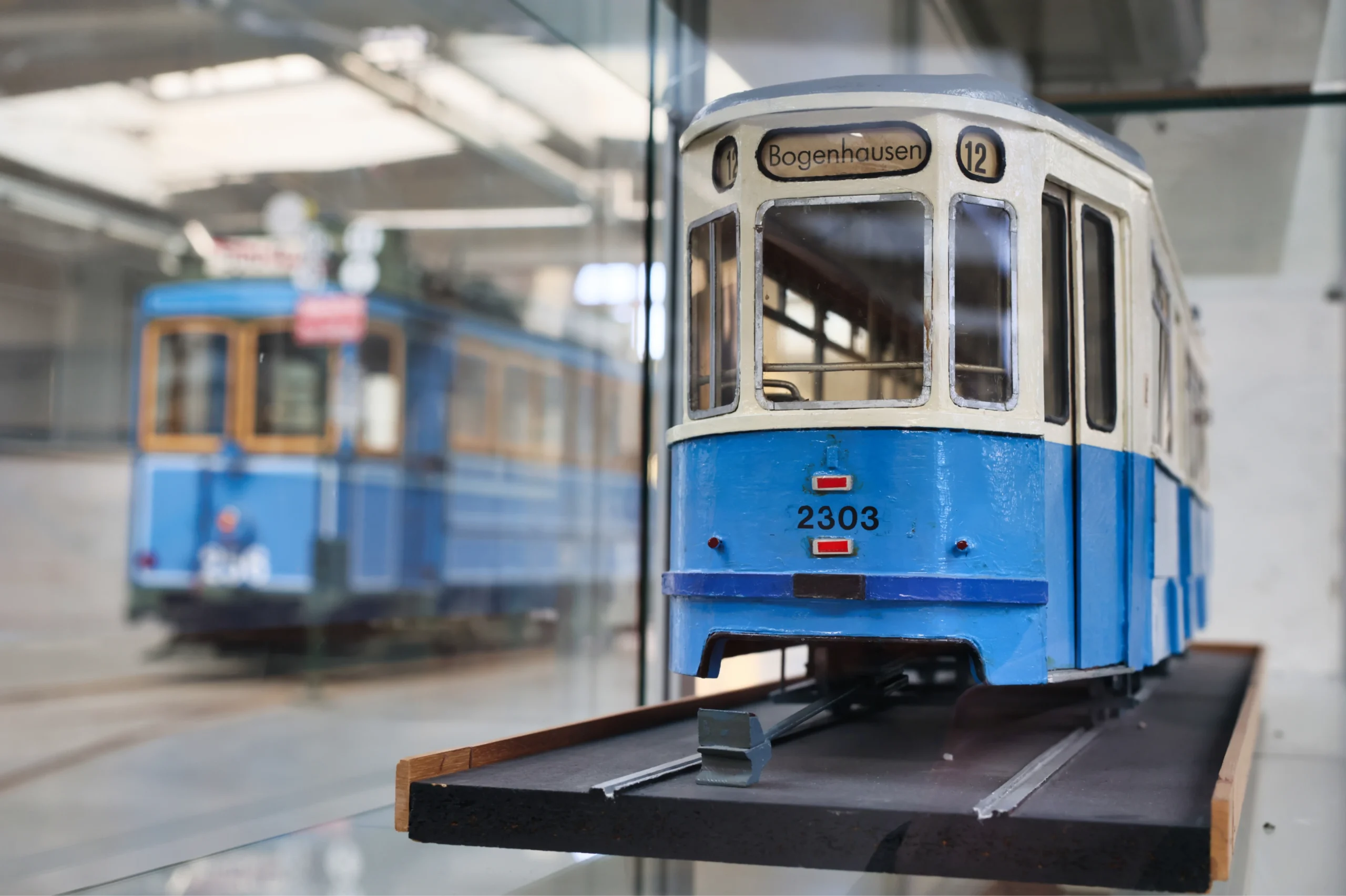 stromlinien_modell_019a7494_js_1